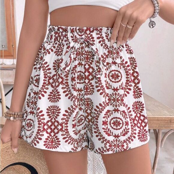 Red Medallion Print Paperbag Waist Shorts Med - Picture 1 of 6